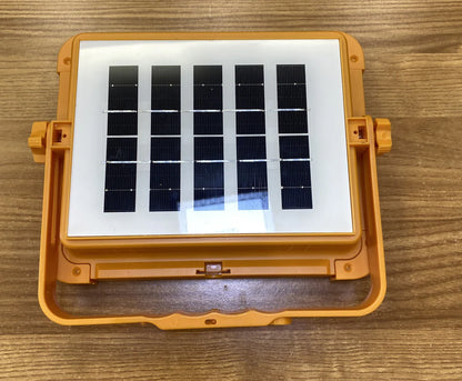 أقوى جهاز للشحن والإضاءة Mini Projecteur 4/1